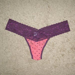 NEW size OS small/med HANKY PANKY lace thong Polka Dot